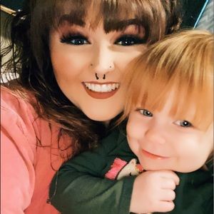 Meet your Posher, Adrianna